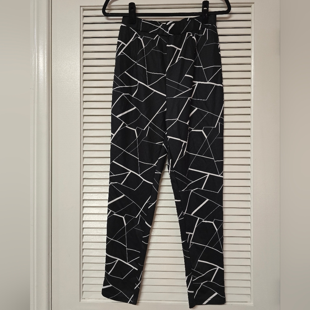 SHEIN - Black & White Lightweight Stretch Workout Athletic Leggings
